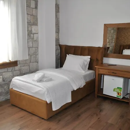 호텔 Boutique Fidani Voskopojë