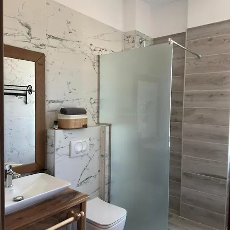 Boutique Fidani מלון Voskopojë
